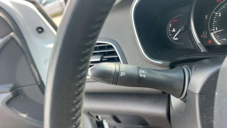 RENAULT Megane -