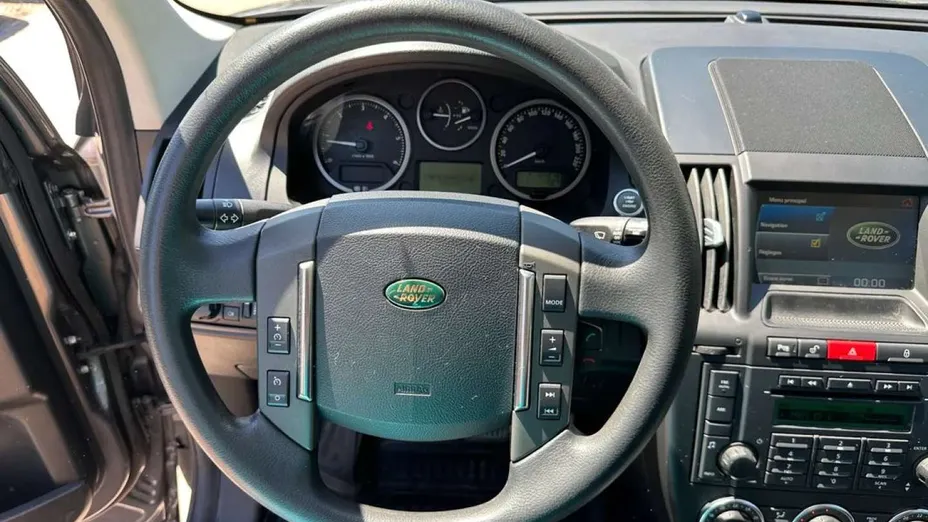 LAND ROVER Freelander -