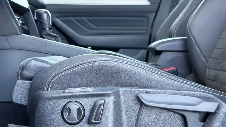 VOLKSWAGEN Passat -
