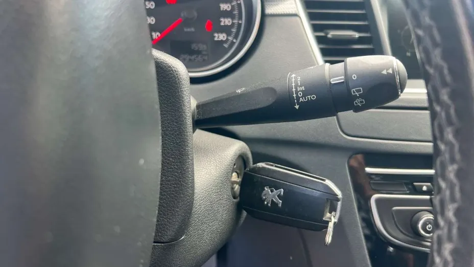 PEUGEOT 508 -