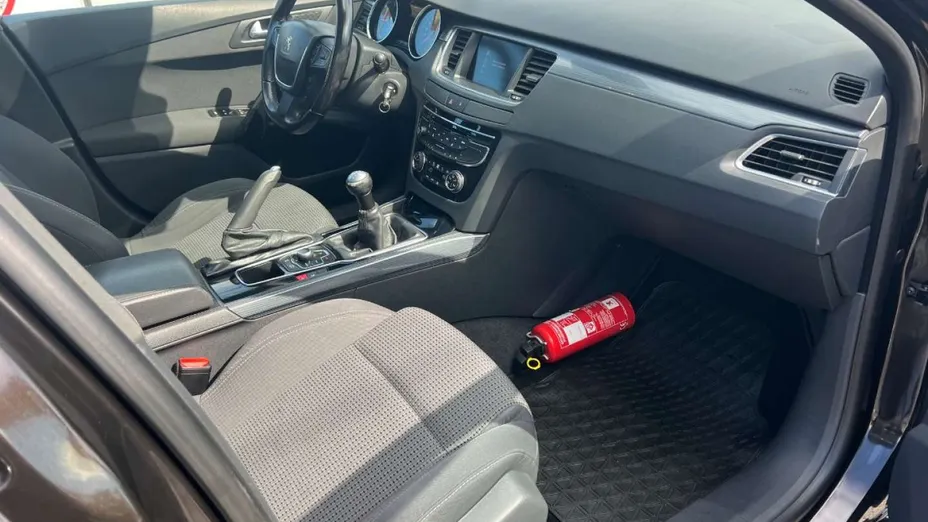 PEUGEOT 508 -