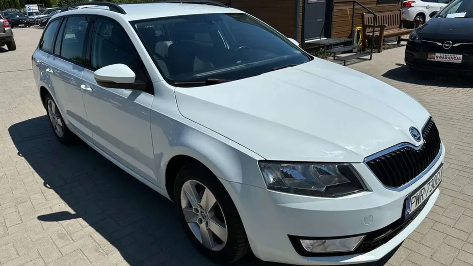 SKODA Octavia -