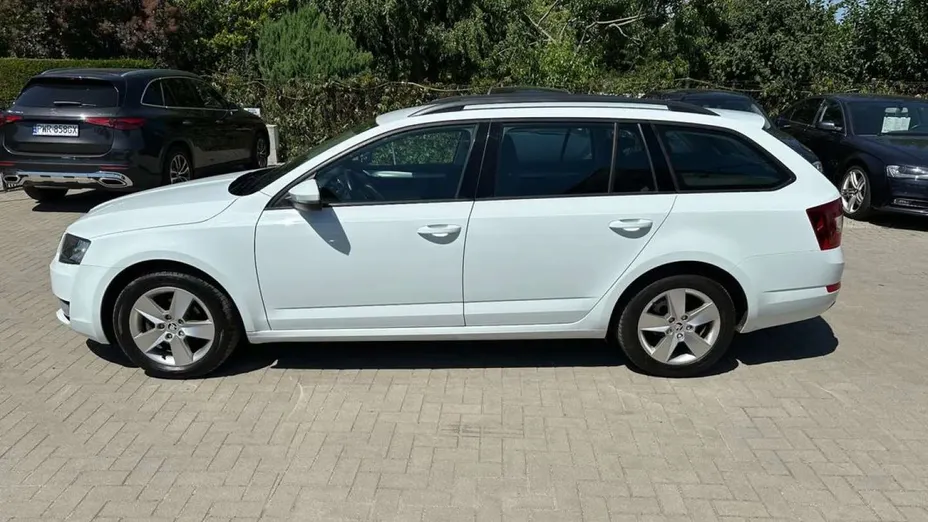 SKODA Octavia -