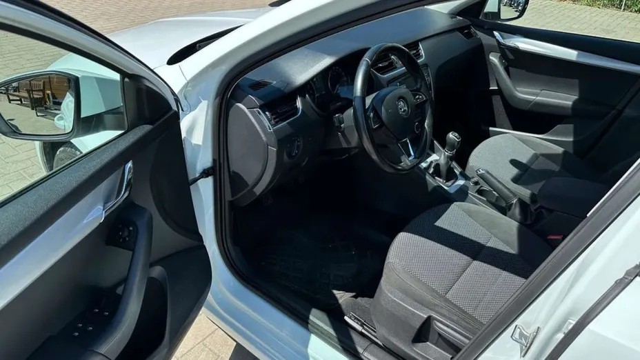SKODA Octavia -