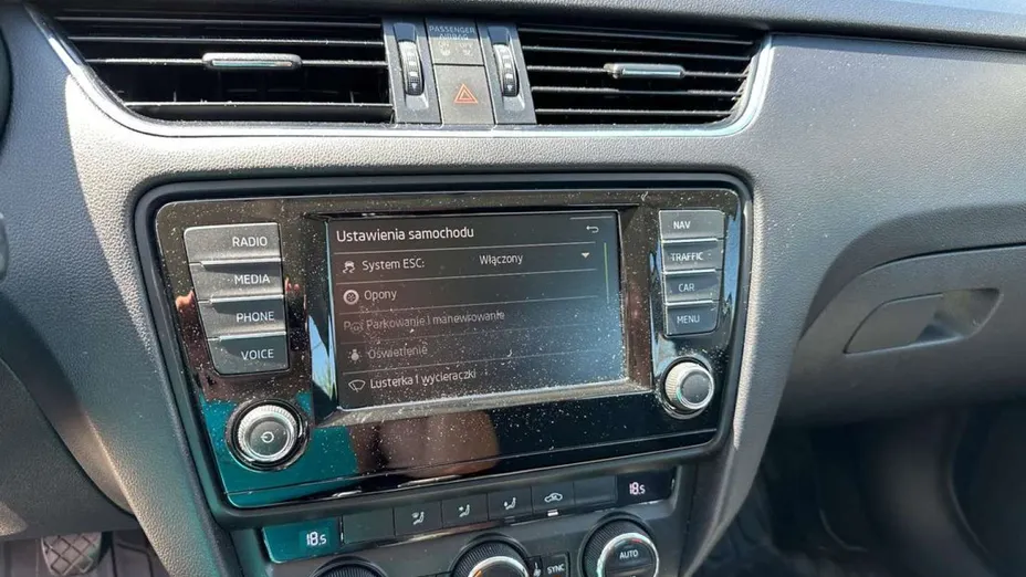 SKODA Octavia -