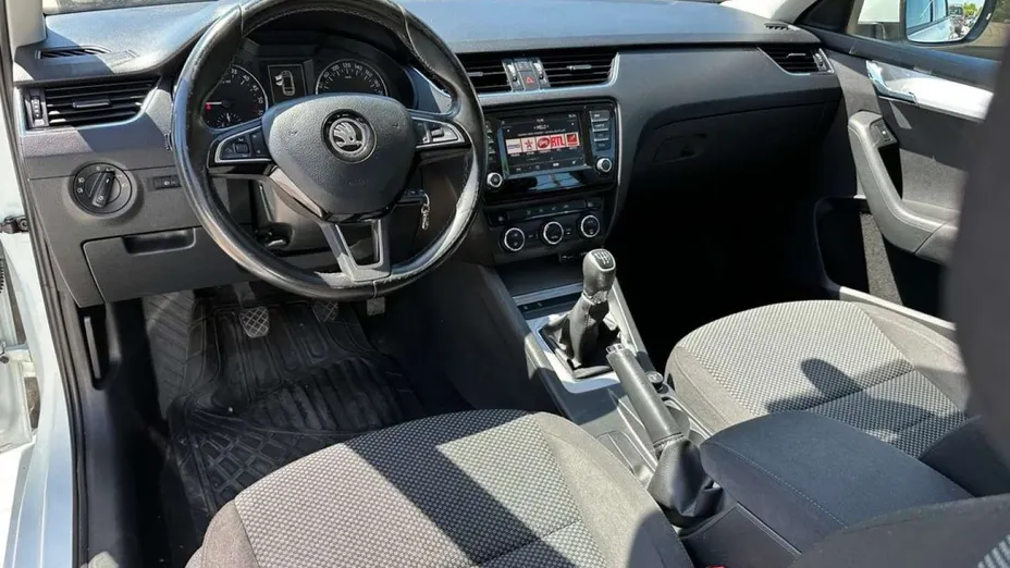 SKODA Octavia -