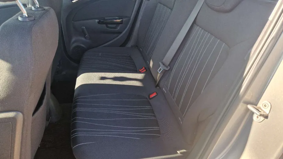 OPEL Corsa -