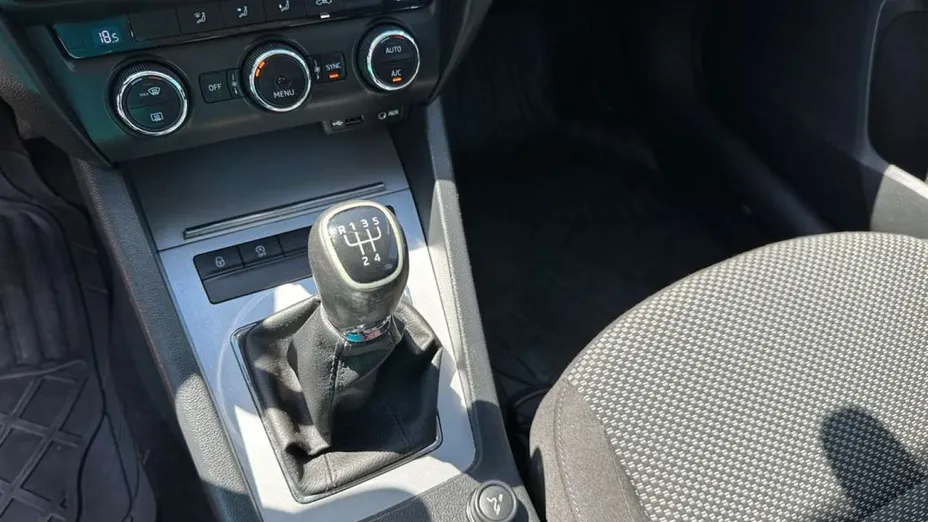 SKODA Octavia -