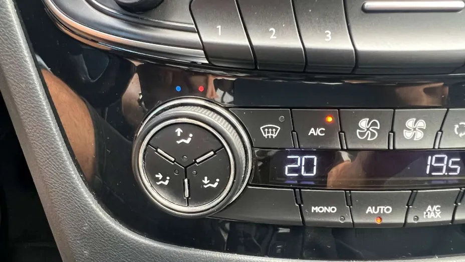 PEUGEOT 508 -
