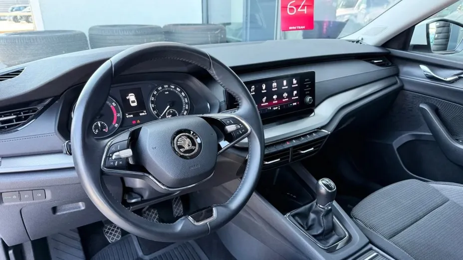 SKODA Octavia -