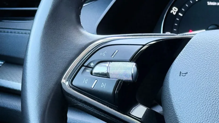 SKODA Octavia -