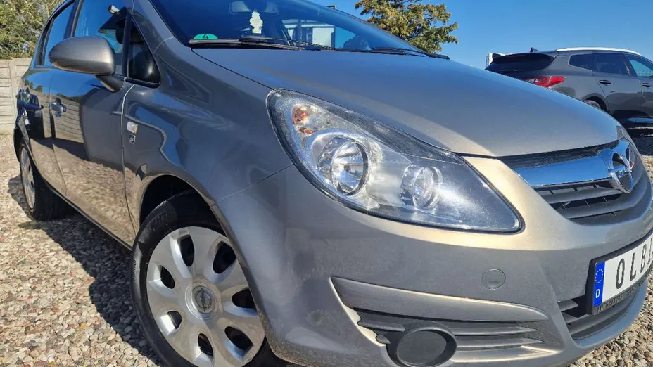 OPEL Corsa -