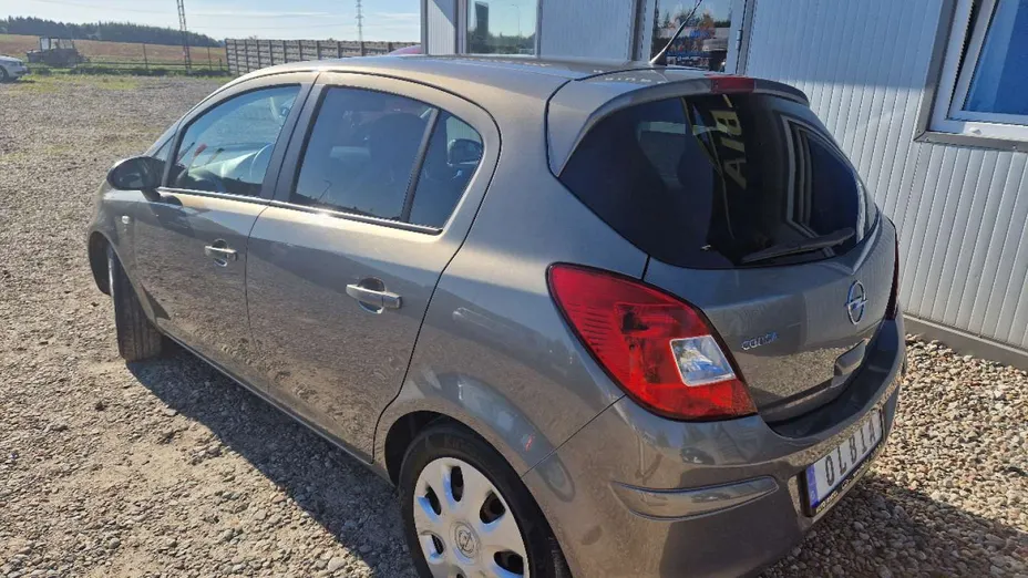 OPEL Corsa -