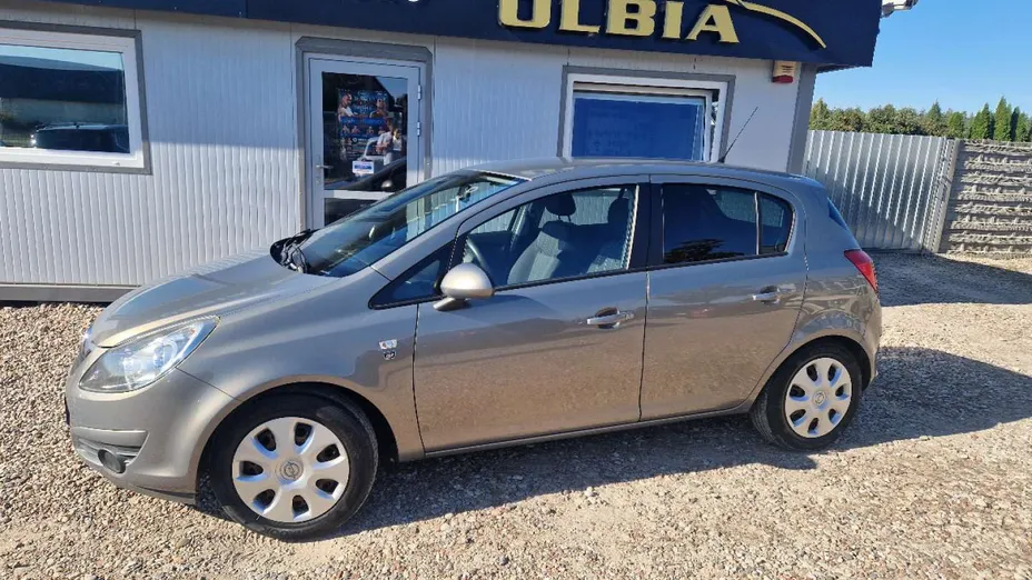 OPEL Corsa -