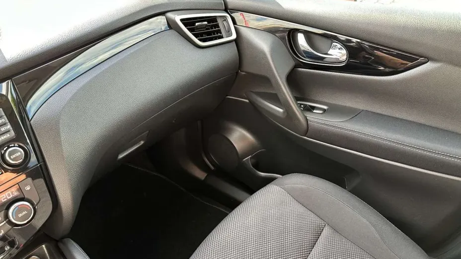 NISSAN Qashqai -