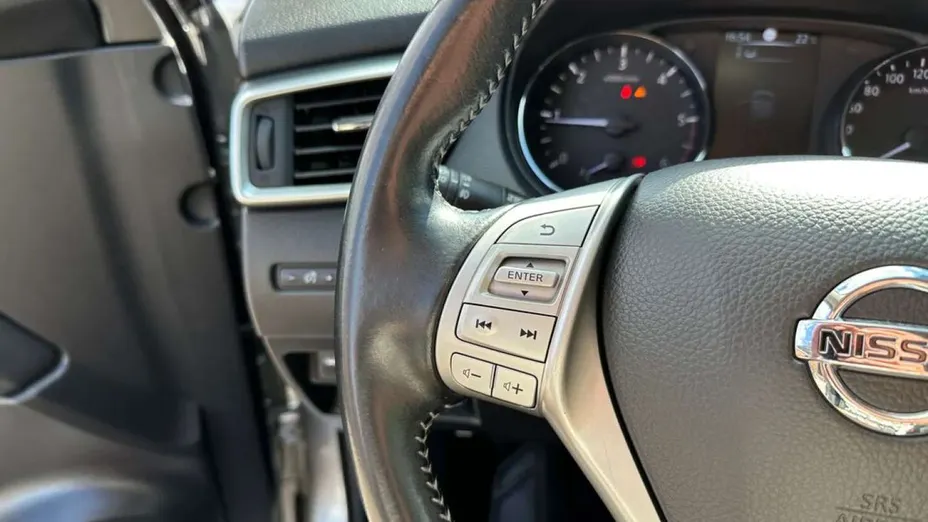 NISSAN Qashqai -