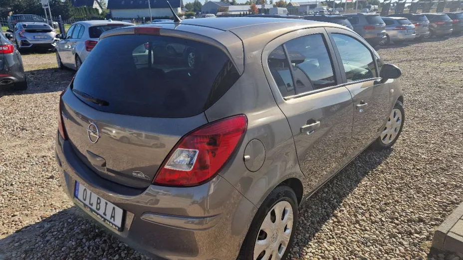 OPEL Corsa -