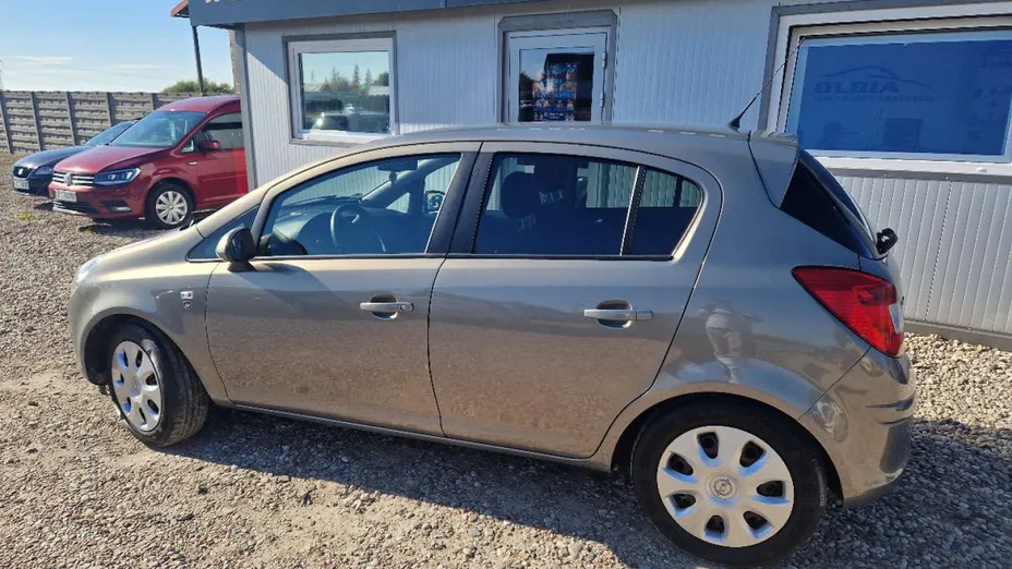 OPEL Corsa -