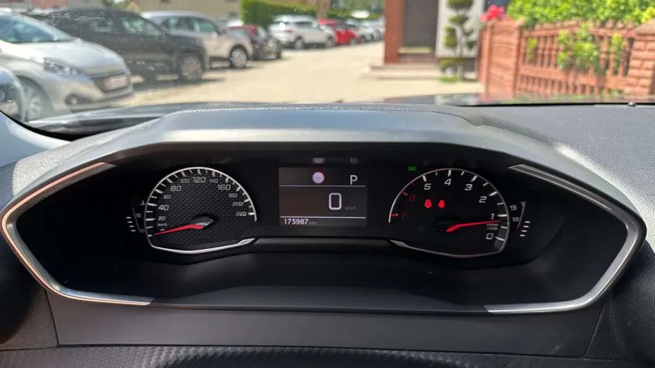PEUGEOT 2008 -