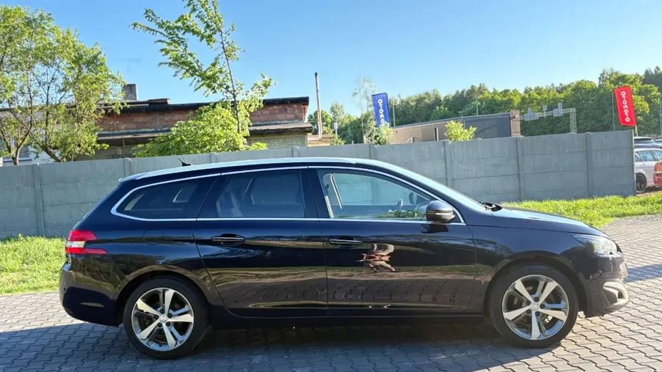 PEUGEOT 308 -
