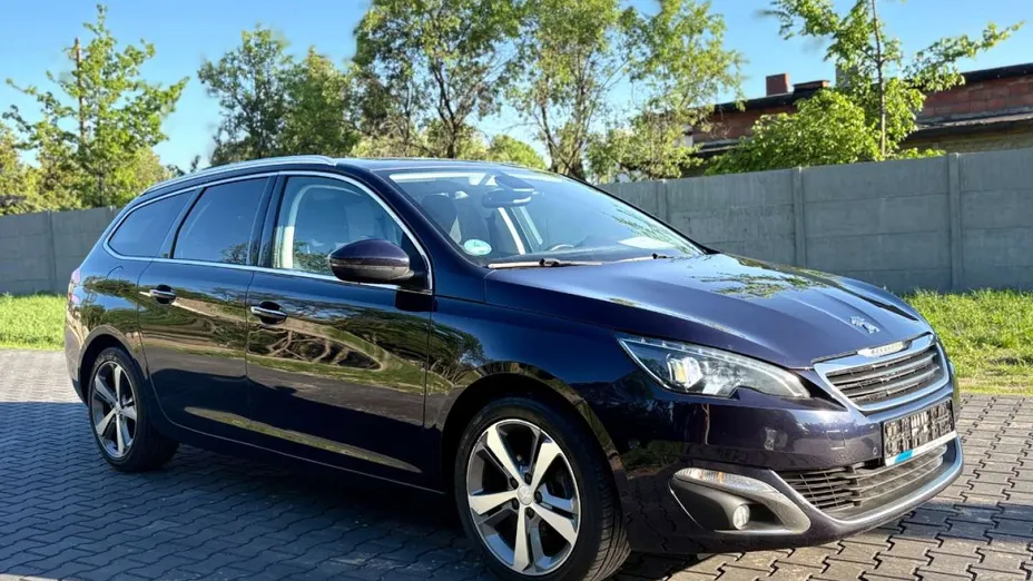 PEUGEOT 308 -