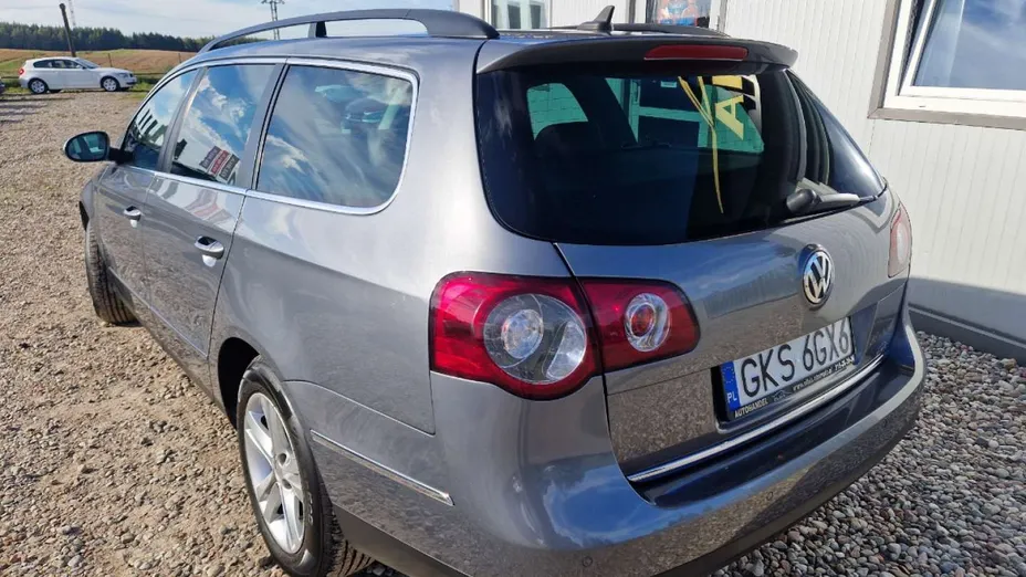 VOLKSWAGEN Passat -