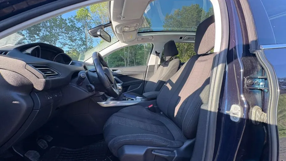 PEUGEOT 308 -