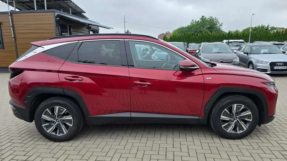 HYUNDAI Tucson -