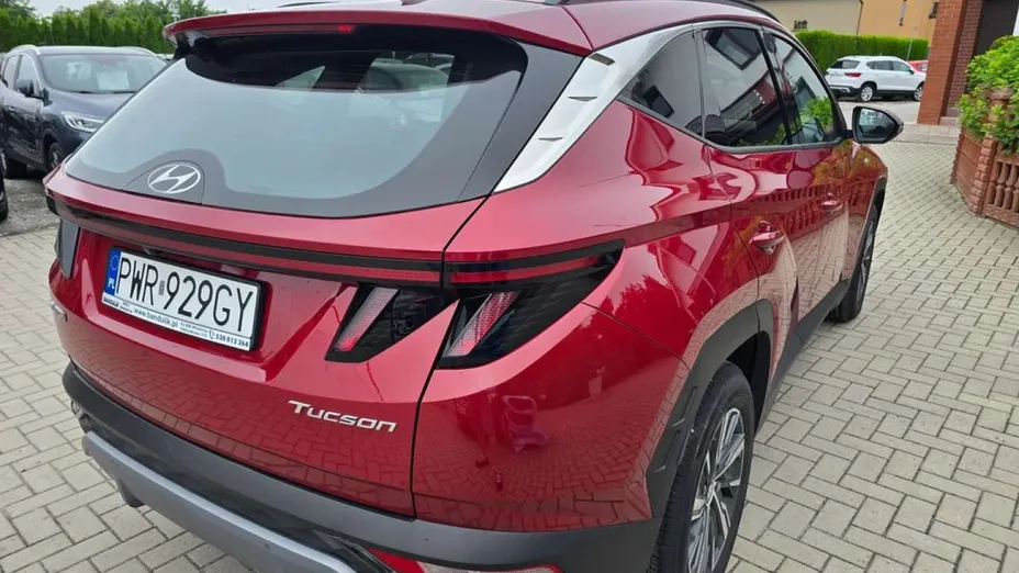 HYUNDAI Tucson -