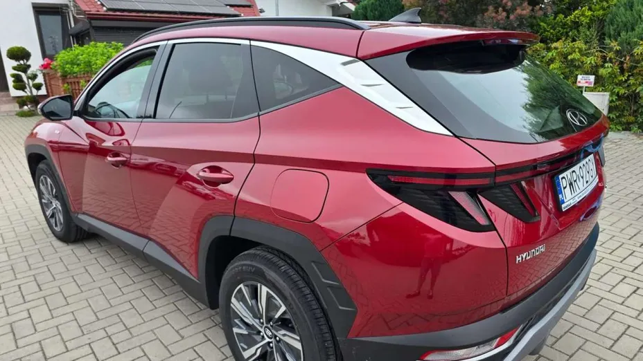 HYUNDAI Tucson -