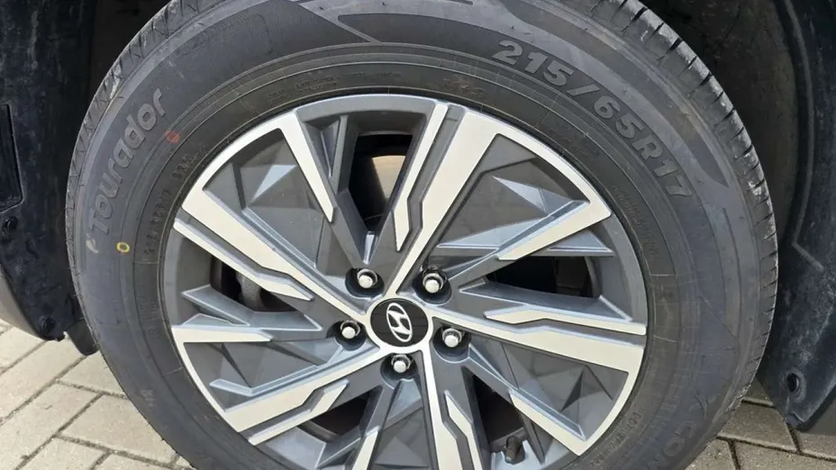 HYUNDAI Tucson -