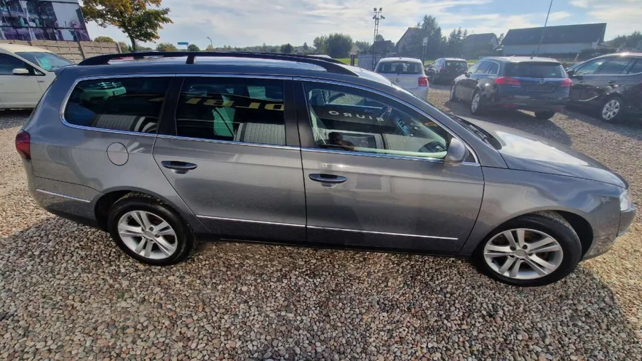 VOLKSWAGEN Passat -