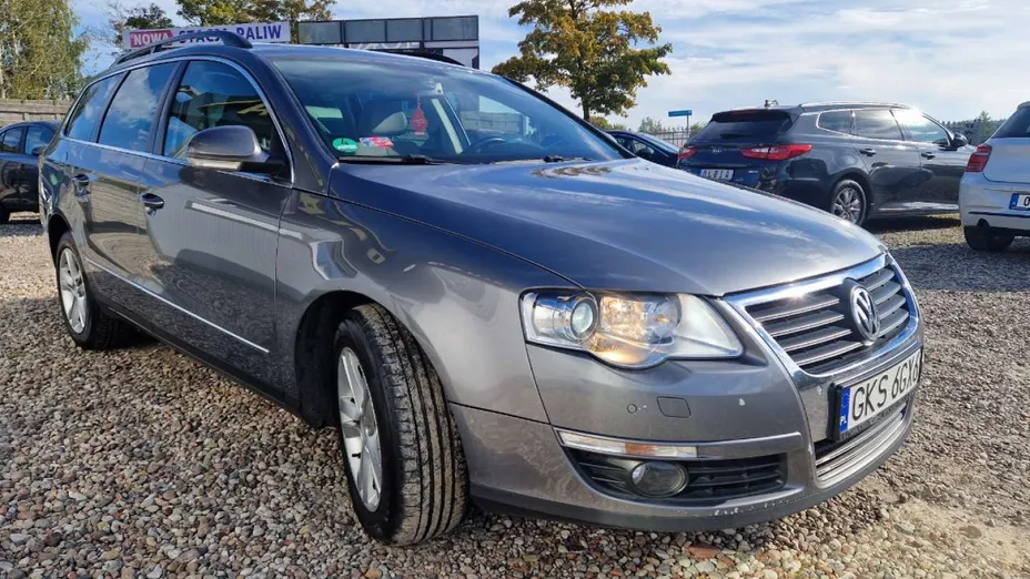 VOLKSWAGEN Passat -
