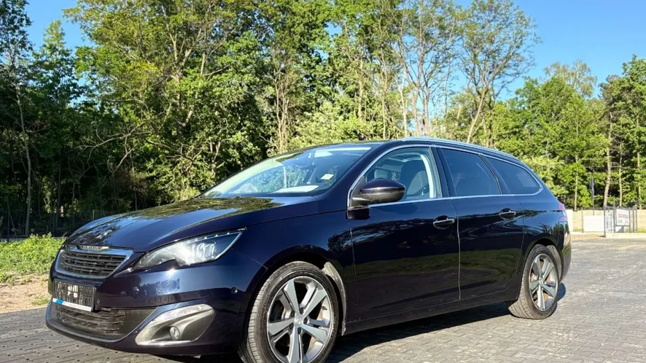 PEUGEOT 308 -
