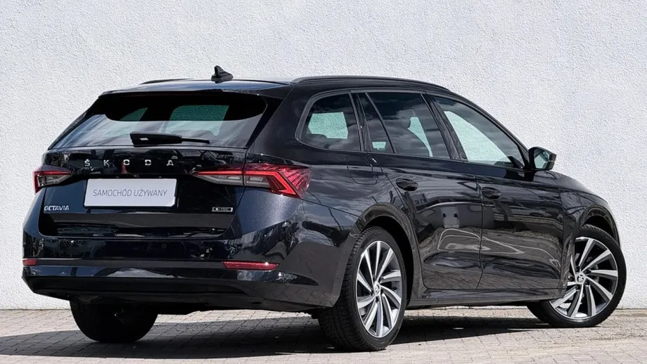 SKODA Octavia -