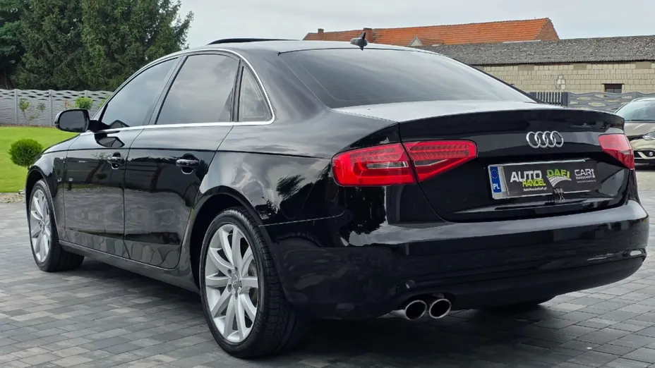 AUDI A4 -