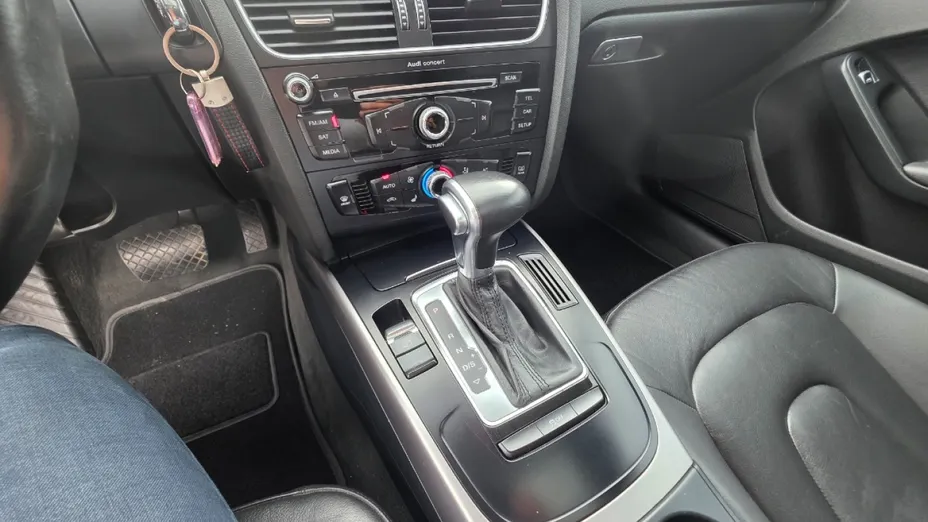 AUDI A4 -