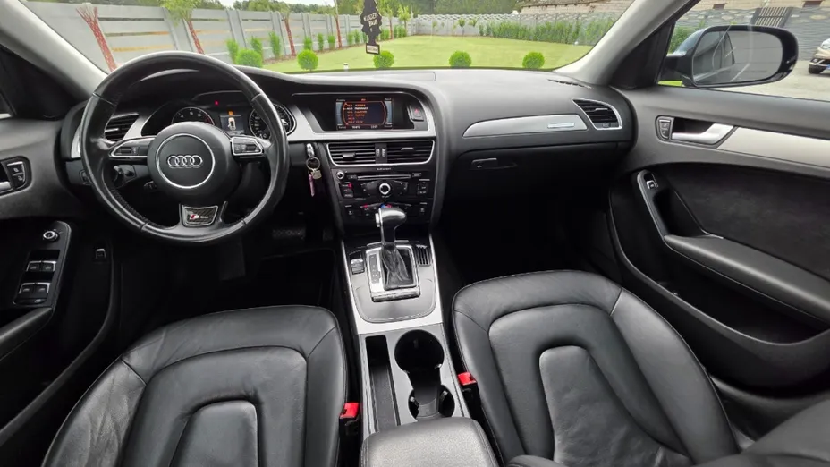 AUDI A4 -