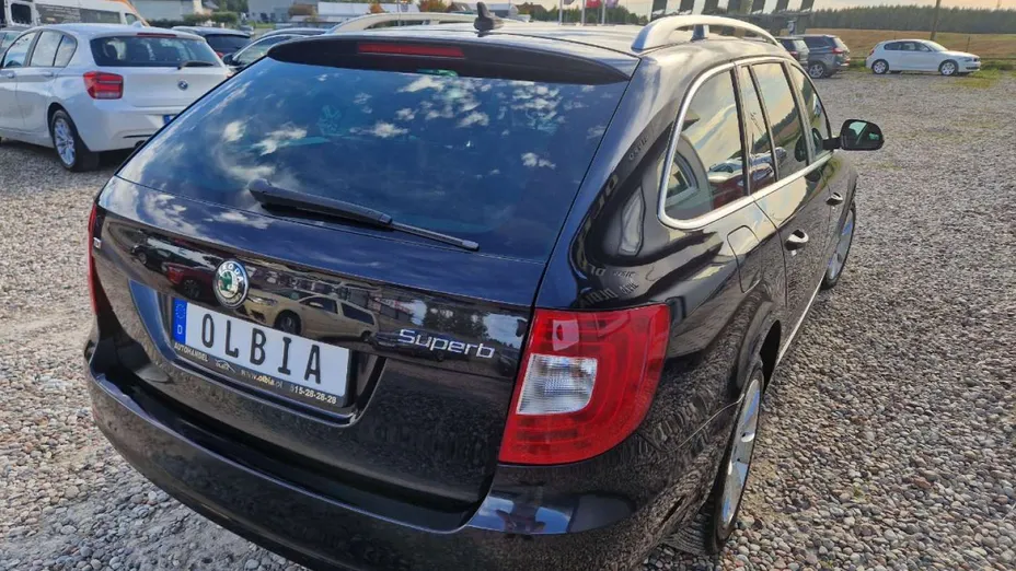 SKODA Superb -