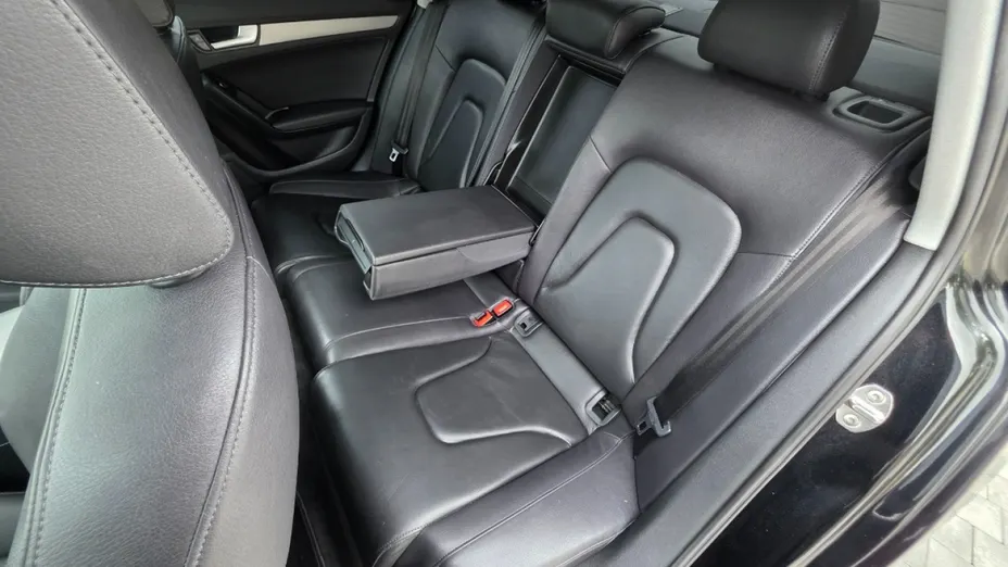 AUDI A4 -
