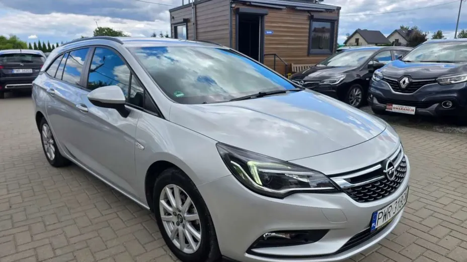 OPEL Astra -