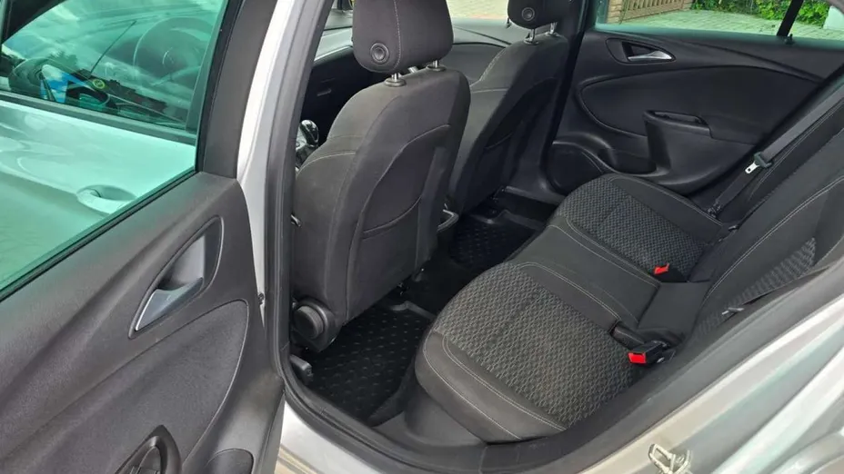OPEL Astra -
