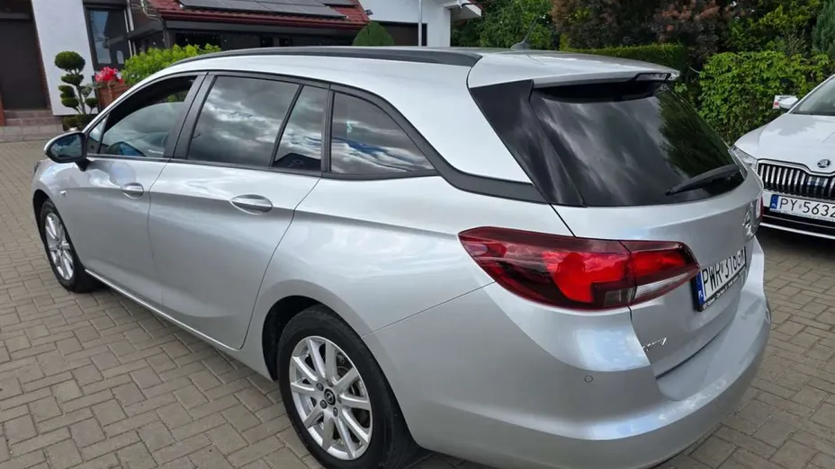 OPEL Astra -