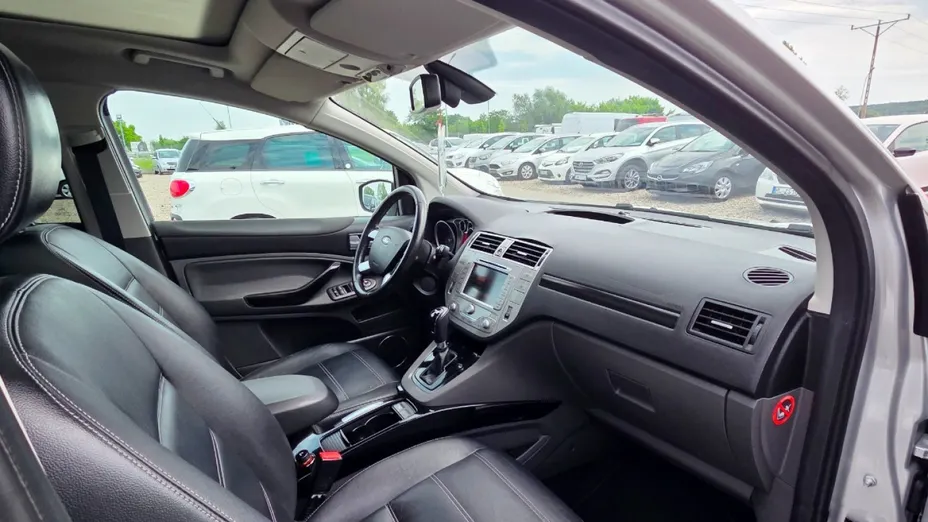FORD Kuga -