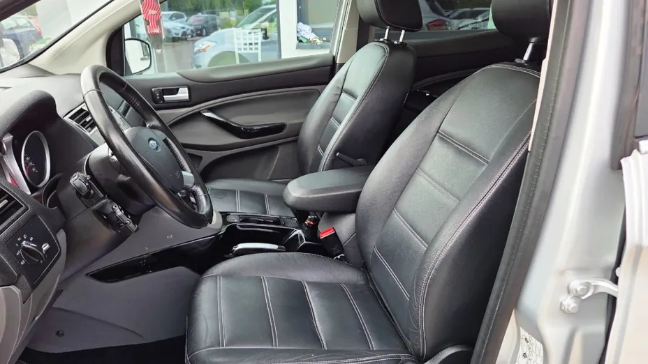 FORD Kuga -