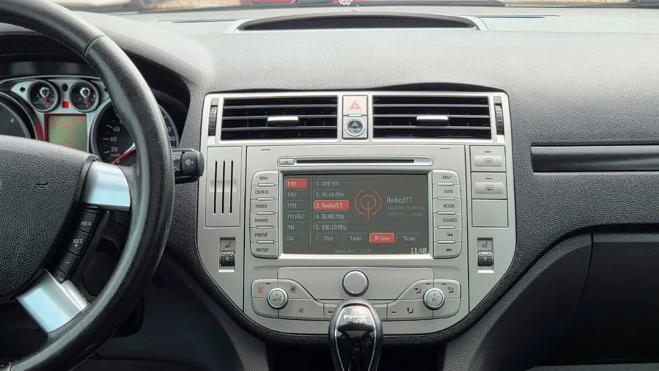 FORD Kuga -