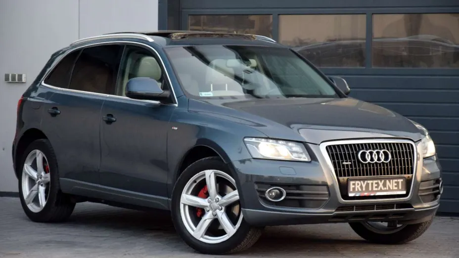AUDI Q5 -