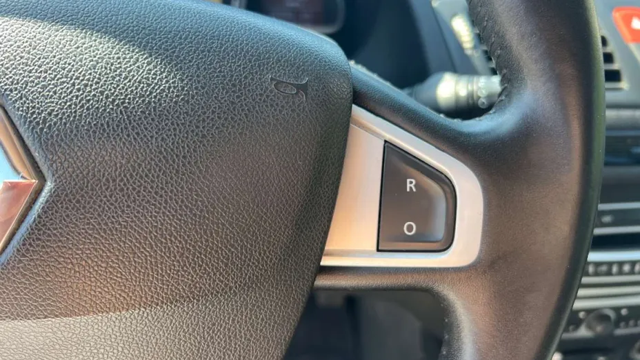 RENAULT Megane -
