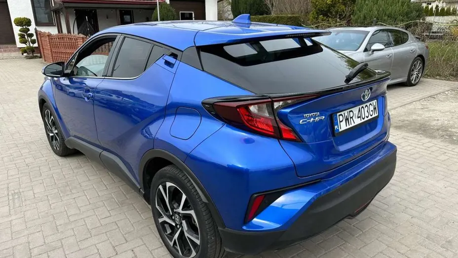 TOYOTA C-HR -