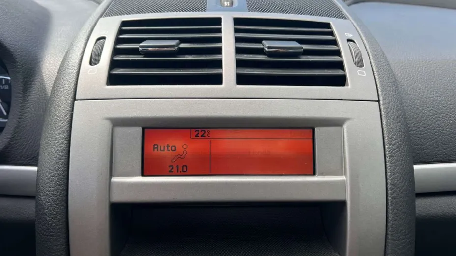 PEUGEOT 407 -